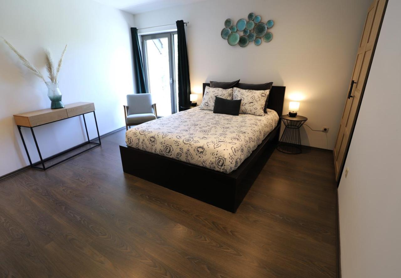 Aux Berges Du Bocq Villa Yvoir ภายนอก รูปภาพ