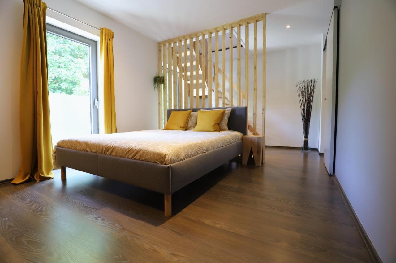 Aux Berges Du Bocq Villa Yvoir ภายนอก รูปภาพ